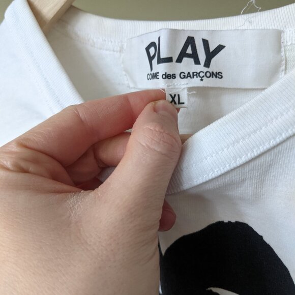 PLAY commes des garcons t shirt - Picture 2 of 5